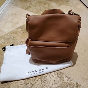 Mina Baie Mini Kinney